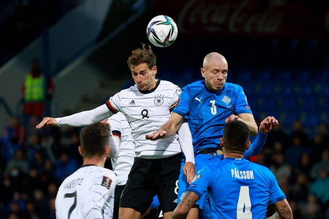 英超位居榜首天数榜：曼联2363天最多